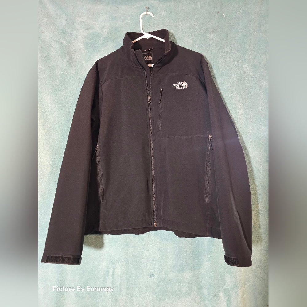 Mens Black Size L. The  North Face Spring/Fall Jacket.